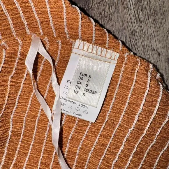 Boho Orange Ruched Smocked Long Sleeve Crop Top Small - Picture 2 of 2